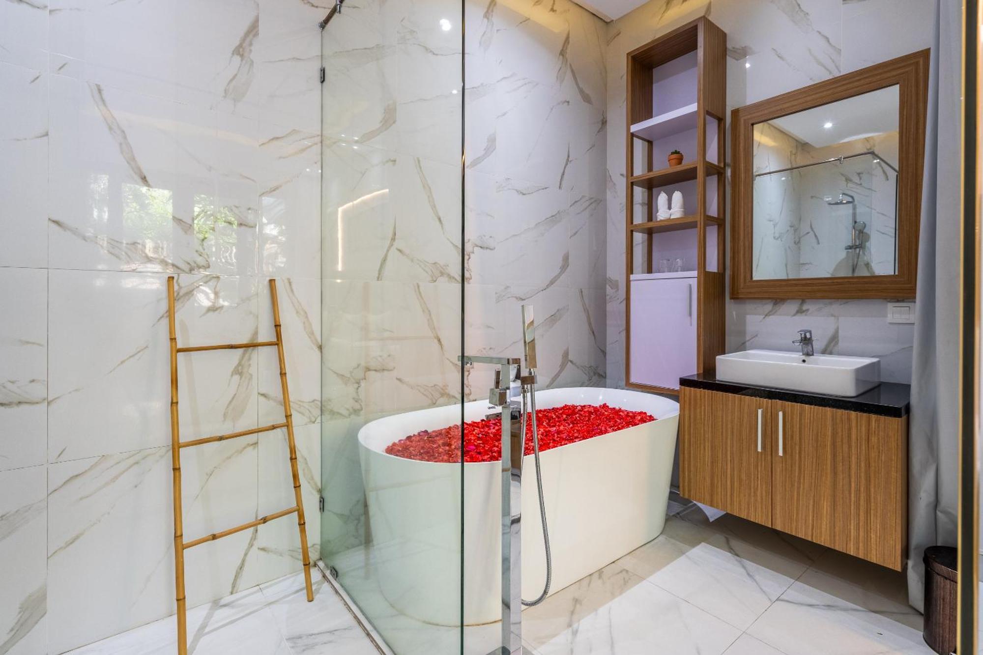 Villa Sun Lila By Jb Villas Семиньяк Экстерьер фото